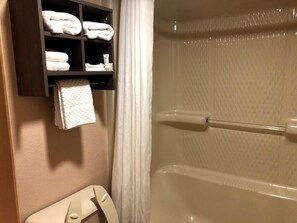 Classic Room, 2 Queen Beds, Smoking | Bathroom | Combined shower/tub, free toiletries, hair dryer, towels - Legacy Inn Sumner (Gallatin)