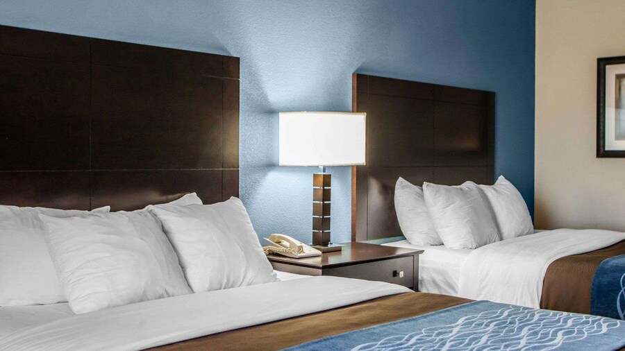 Comfort Inn Lees Summit @ Hwy 50 & Hwy 291