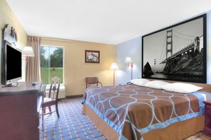 Zimmer, 1 King-Bett, Nichtraucher (Mobility) | 1 Schlafzimmer, Schreibtisch, schallisolierte Zimmer