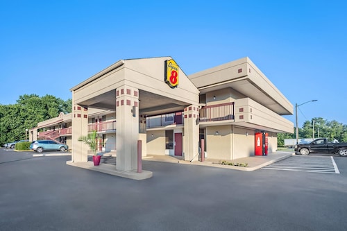 Super 8 by Wyndham Commerce