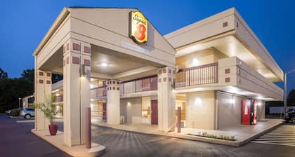 Super 8 by Wyndham Commerce