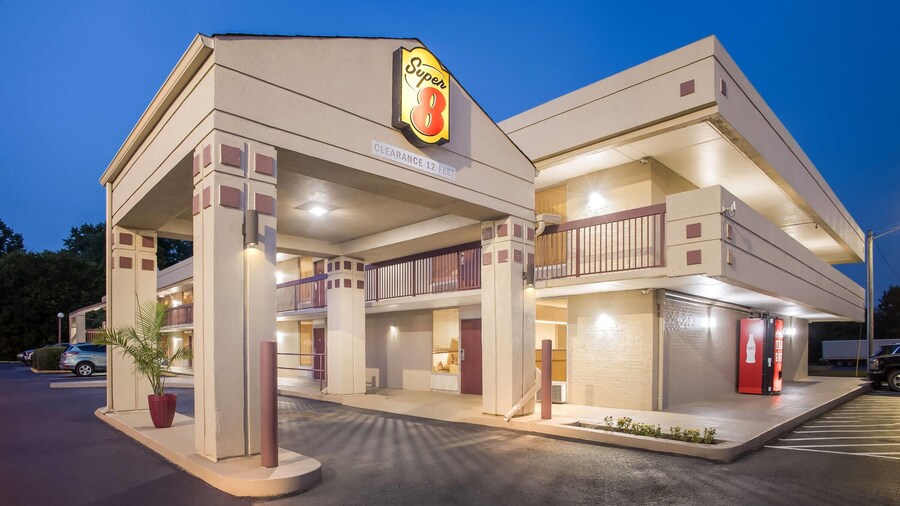 Super 8 by Wyndham Commerce
