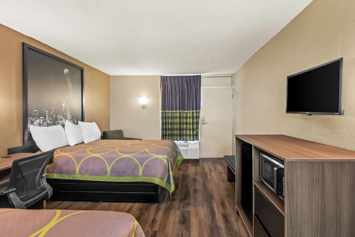 Double Room, 2 Double Beds