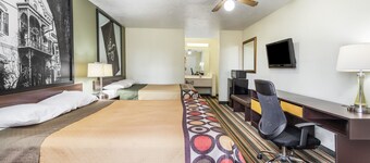 Super 8 by Wyndham Brookhaven