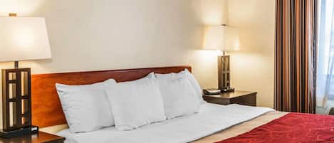 Ropa de cama de alta calidad, camas con pillow-top y escritorio