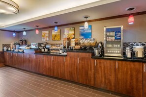 Buffet déjeuner gratuit
