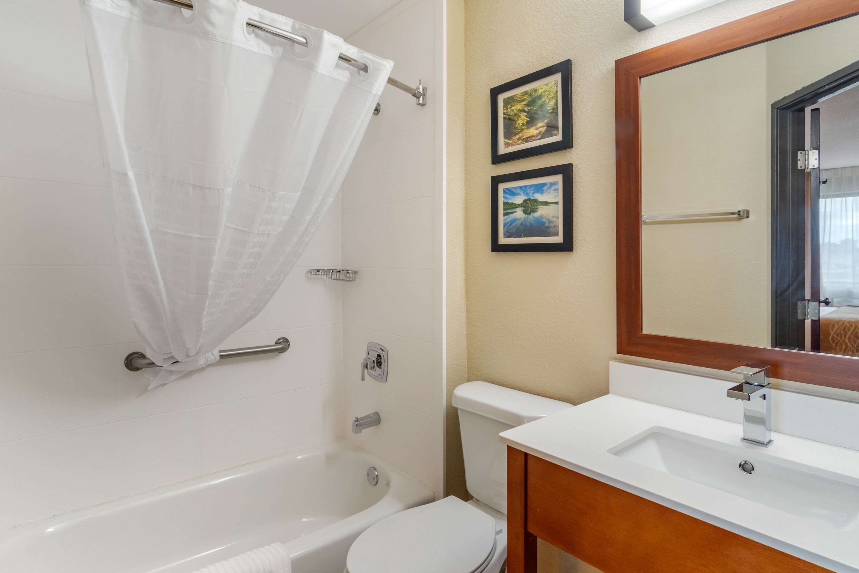 in-room safe, desk, laptop workspace, iron/ironing board