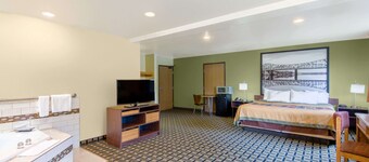 Super 8 by Wyndham Wheeling WV