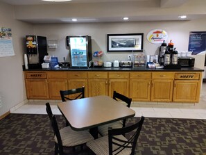 Free daily continental breakfast 