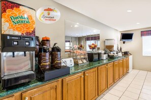 Free daily continental breakfast 