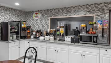 Sudah termasuk sarapan ambil sendiri setiap hari