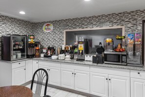 Desayuno de autoservicio incluido todos los días