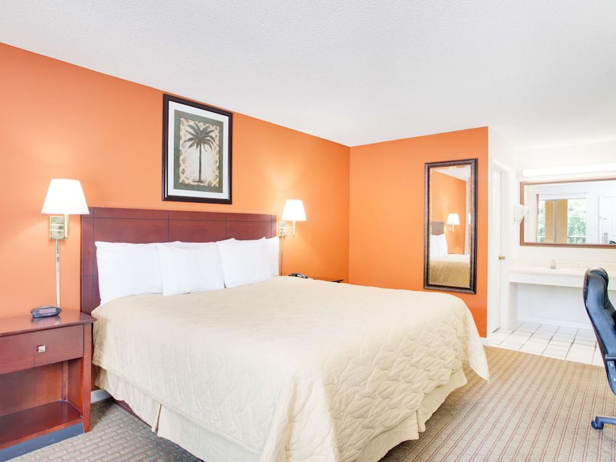 Blackout curtains, iron/ironing board, free cots/infant beds