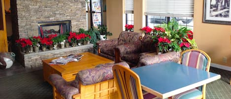 Lobby lounge
