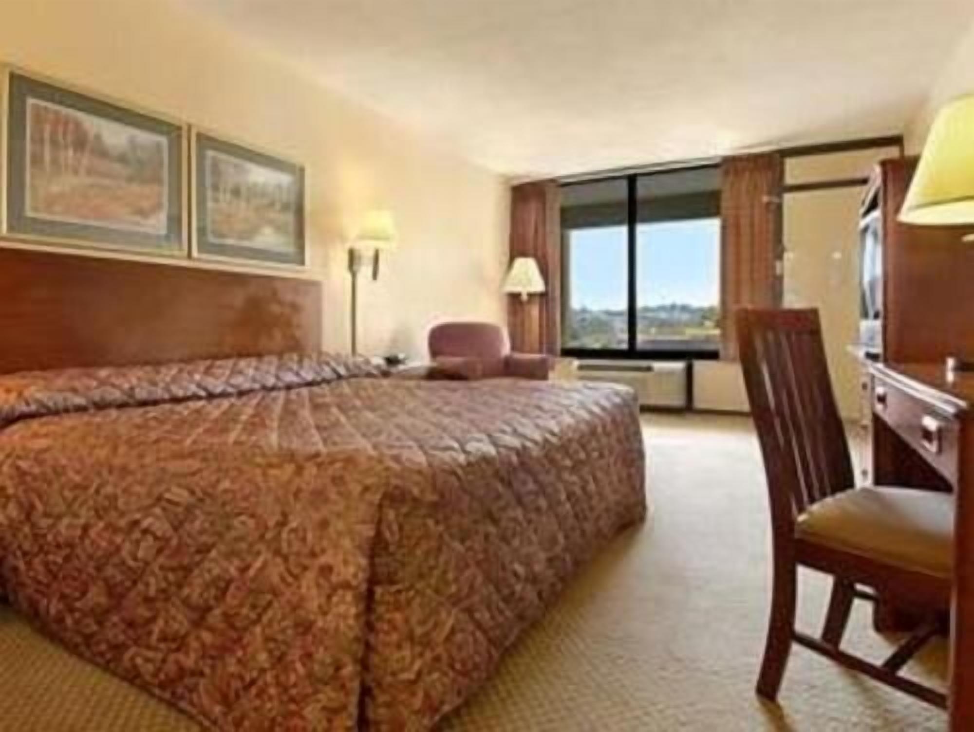 Free WiFi, bed sheets, alarm clocks