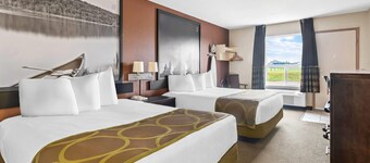 Super 8 by Wyndham Meadow Lake