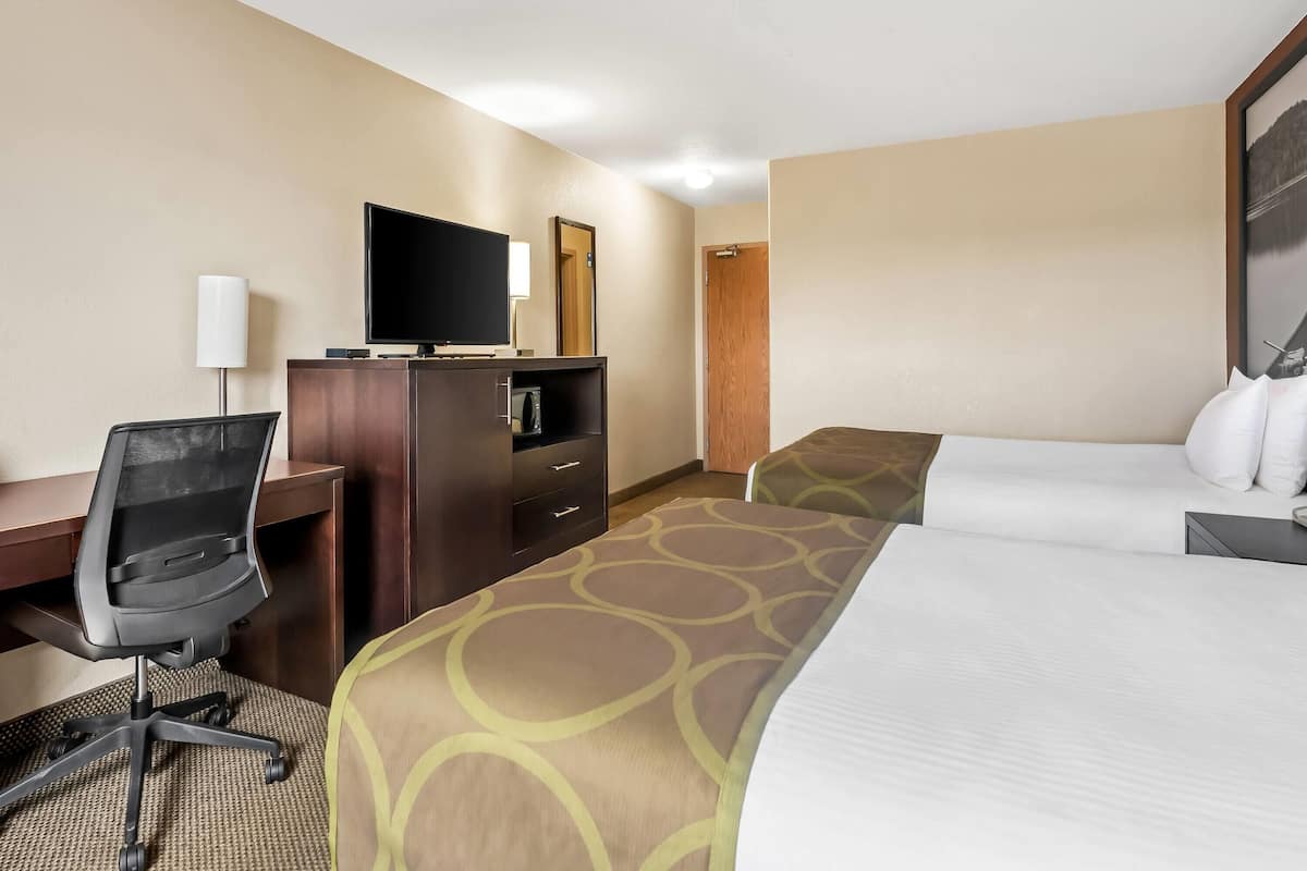 Room, 2 Queen Beds, Non Smoking (Main Floor)