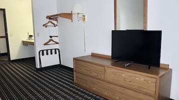 Fer et planche à repasser, Wi-Fi gratuit, draps fournis, réveils