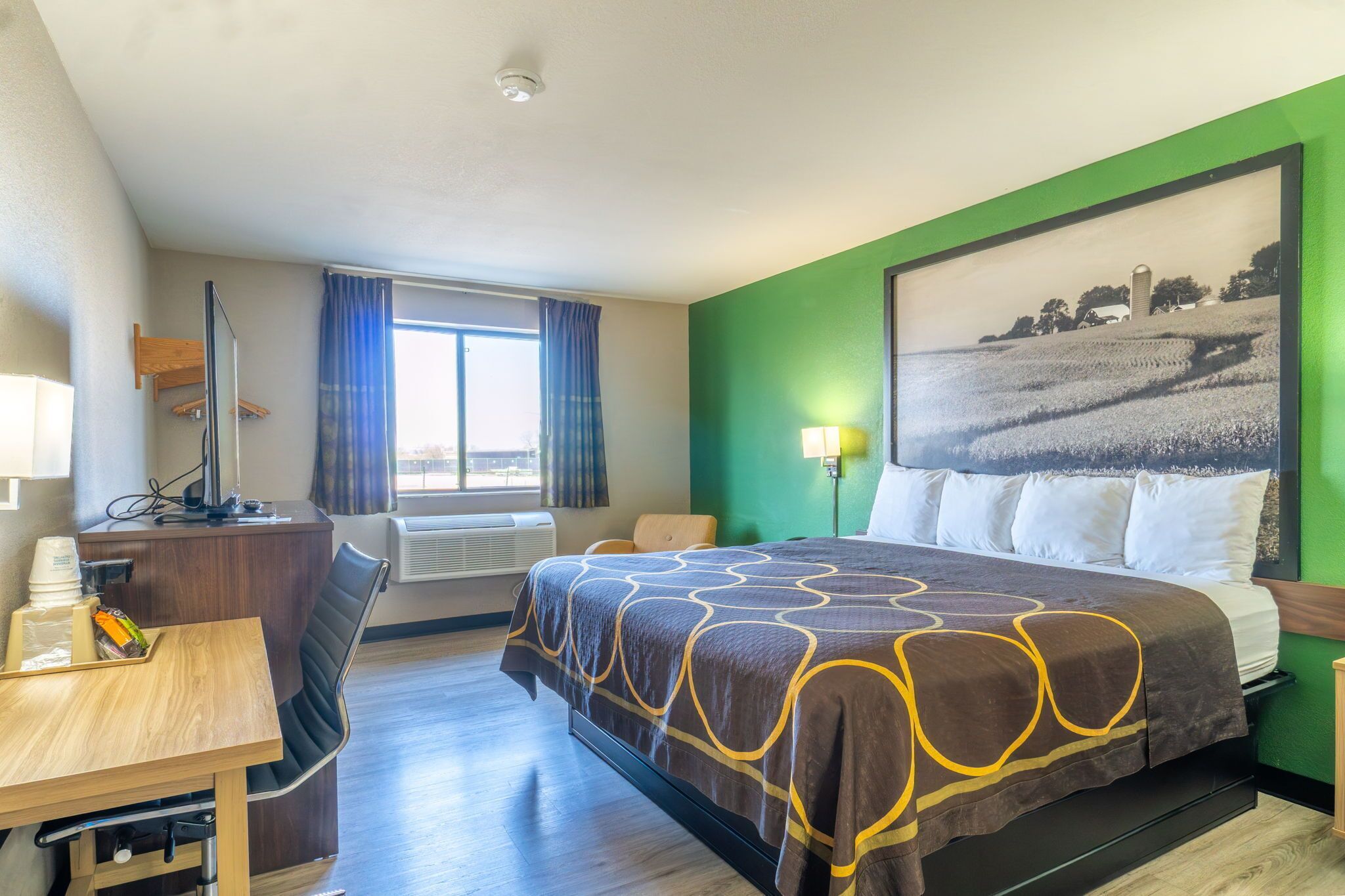 In-room safe, desk, soundproofing, iron/ironing board