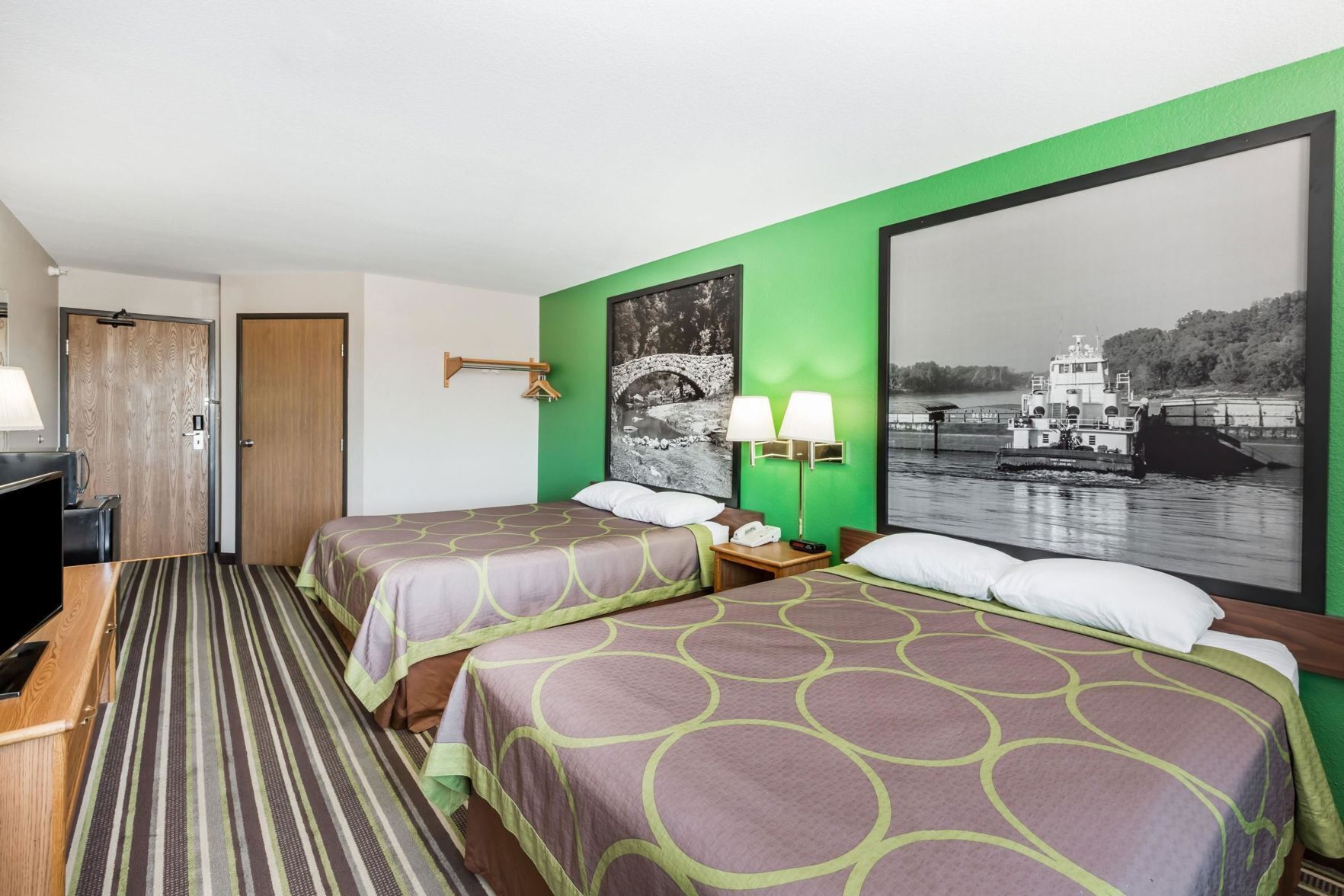 In-room safe, desk, soundproofing, iron/ironing board