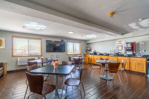 Café da manhã continental grátis todos os dias