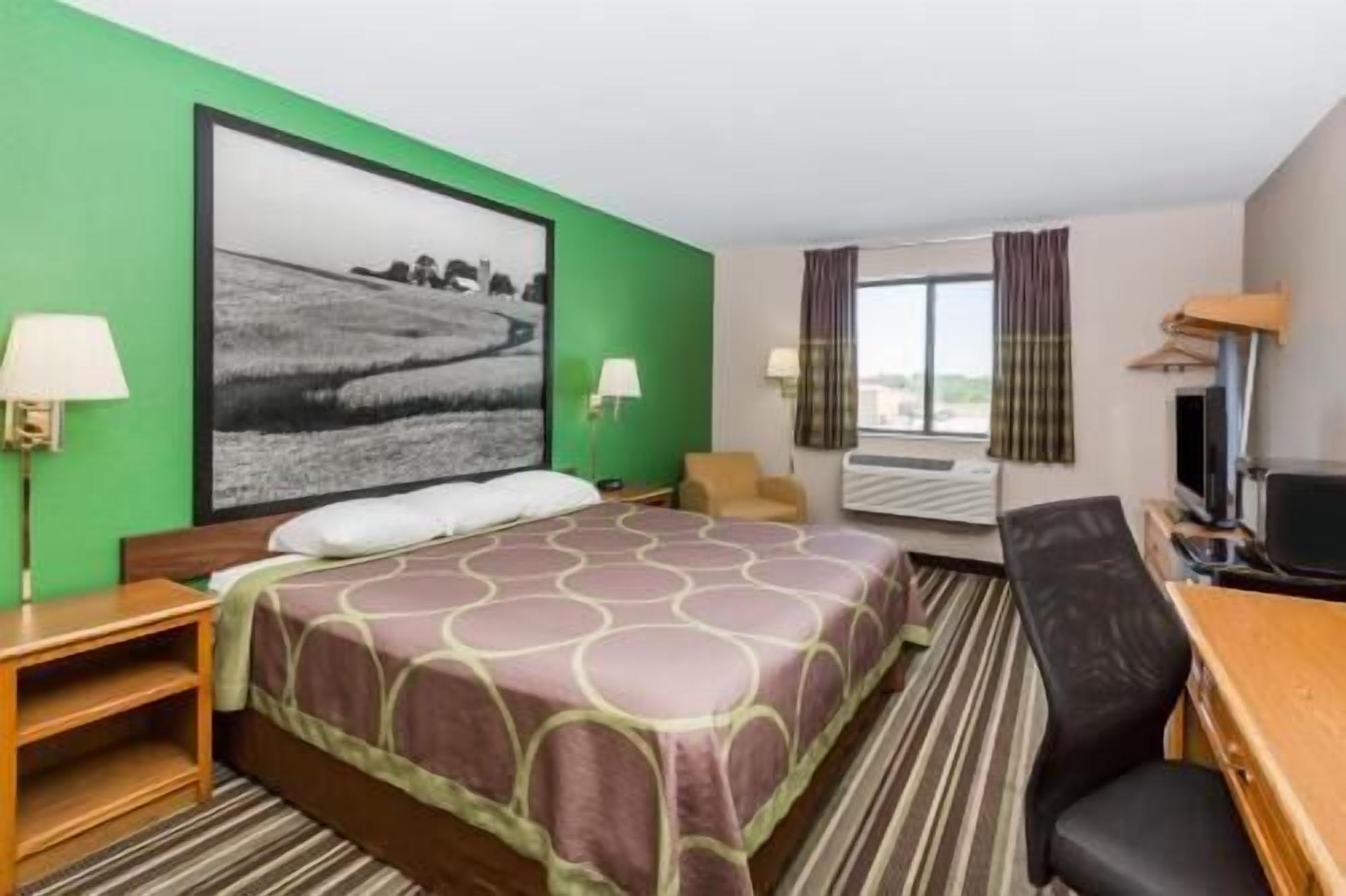 In-room safe, desk, soundproofing, iron/ironing board