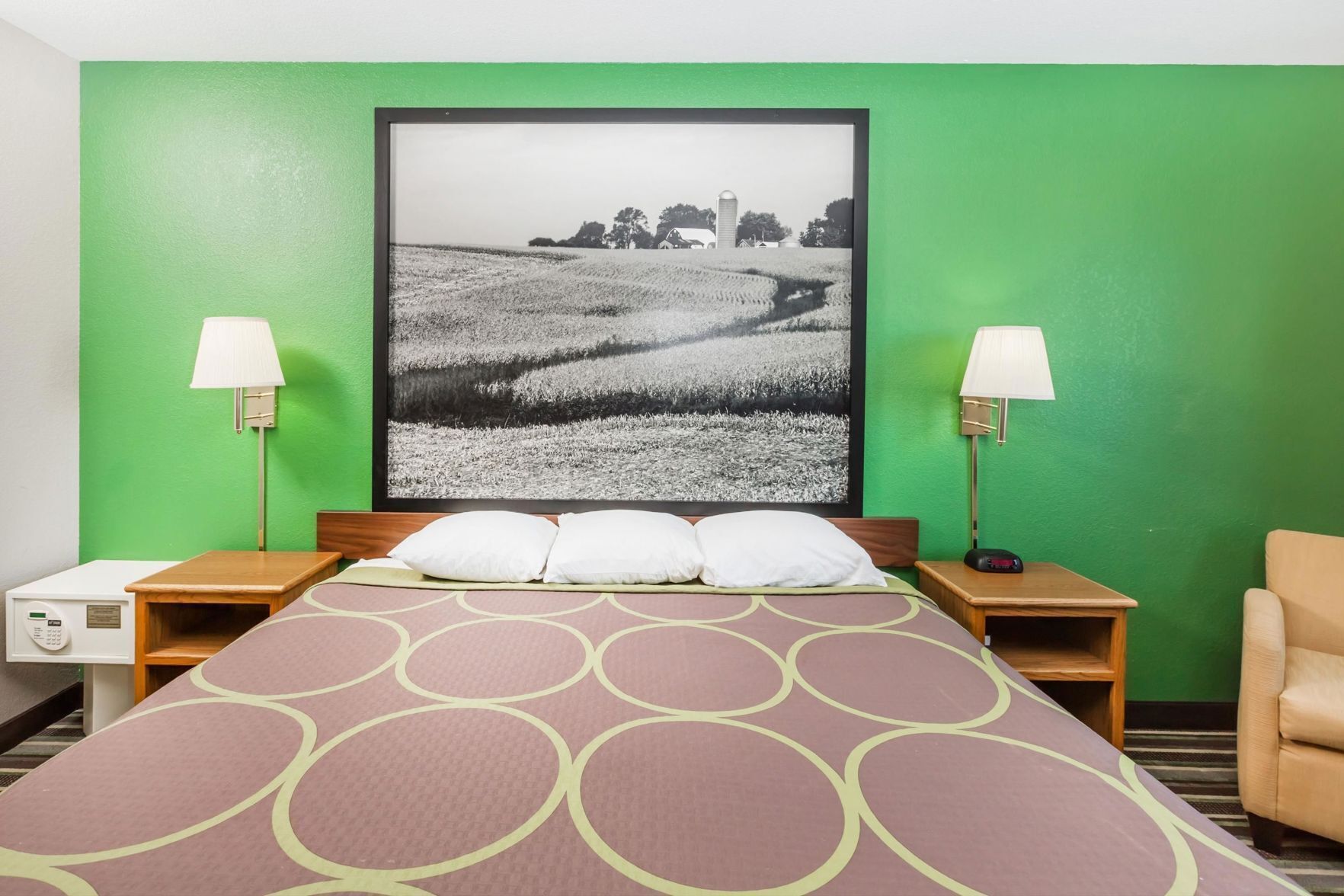 In-room safe, desk, soundproofing, iron/ironing board