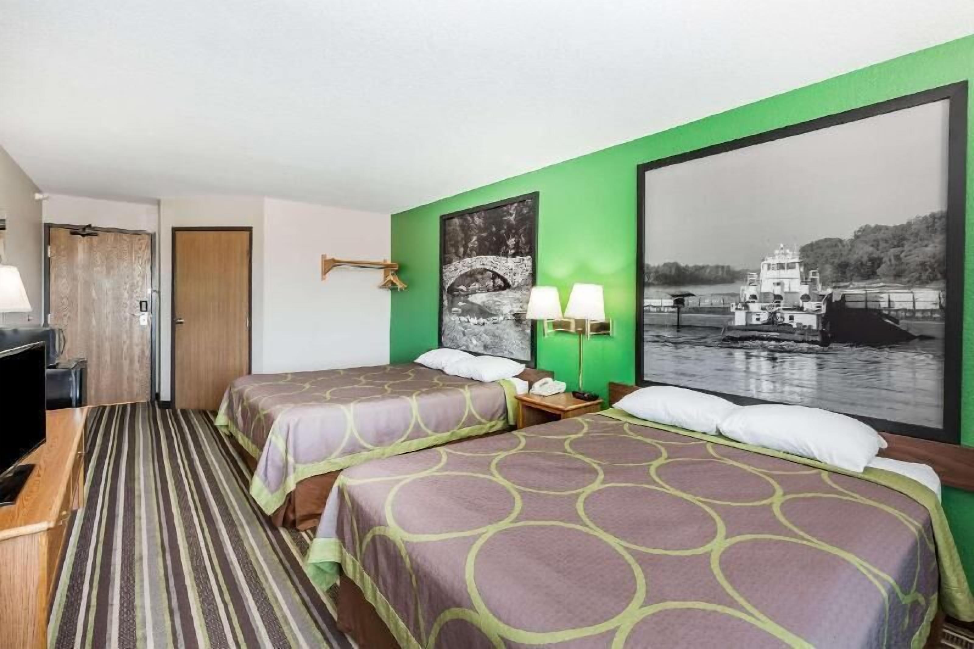 In-room safe, desk, soundproofing, iron/ironing board
