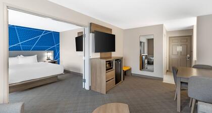 Comfort Inn & Suites Summerset - North Rapid City
