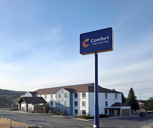 Comfort Inn & Suites Summerset - North Rapid City