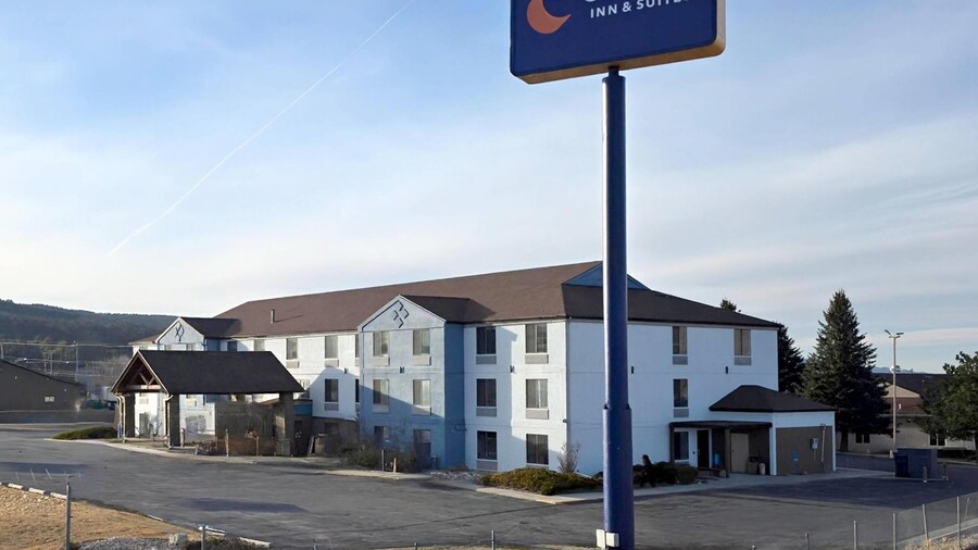 Comfort Inn & Suites Summerset - North Rapid City