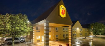 Super 8 by Wyndham De Soto