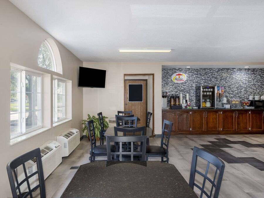 Free daily on-the-go breakfast