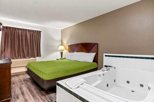 Escritorio, wifi gratis y ropa de cama 
