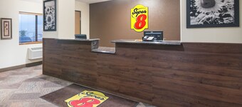 Super 8 by Wyndham Jamestown