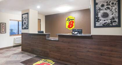 Super 8 by Wyndham Jamestown