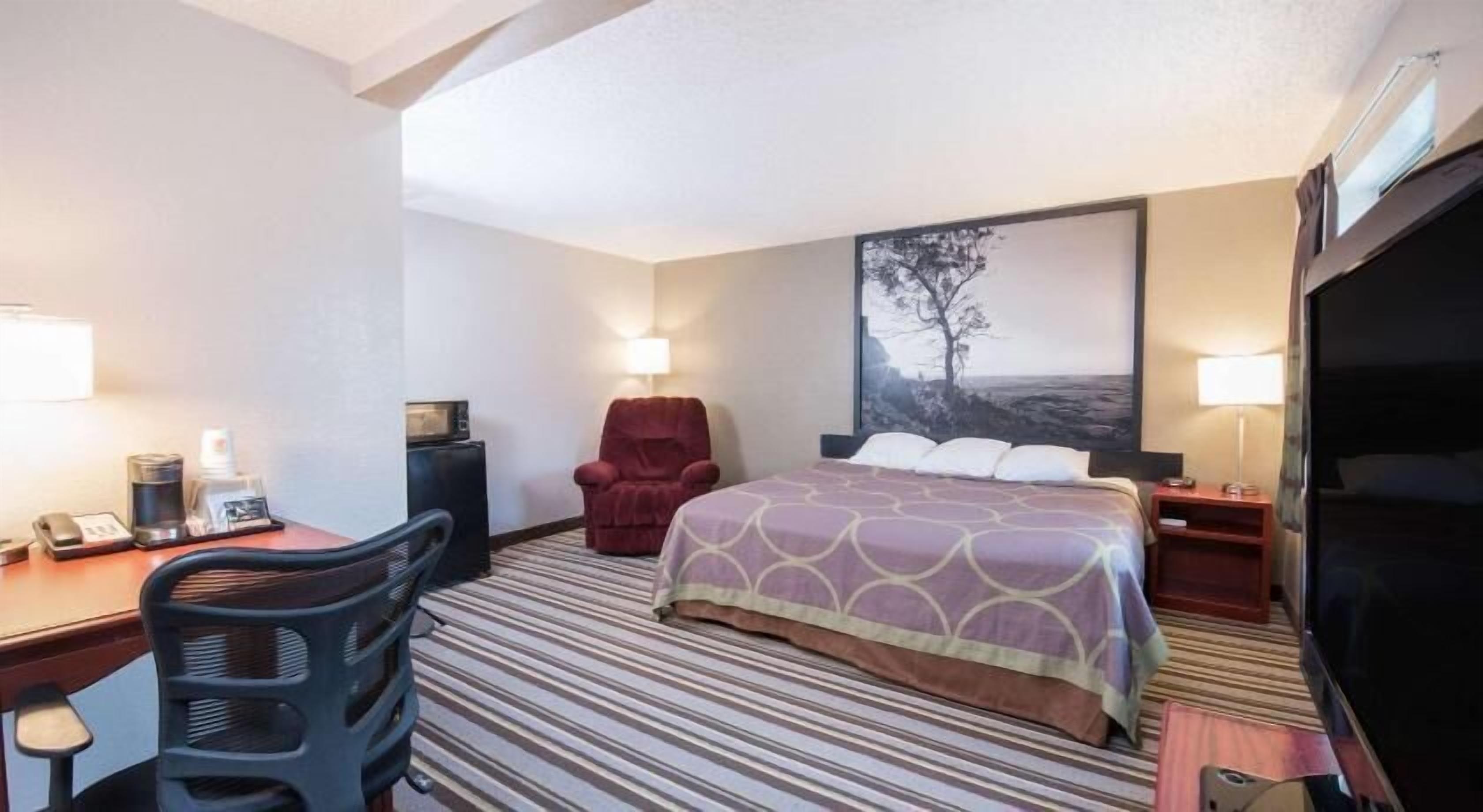 Blackout drapes, free cribs/infant beds, free rollaway beds, free WiFi