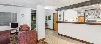 Super 8 by Wyndham Pompano Beach