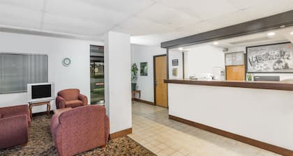 Super 8 by Wyndham Pompano Beach