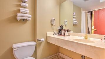 Suite, 1 King Bed, Non Smoking (One-Bedroom Suite) | Bathroom | Combined shower/tub, hair dryer, towels