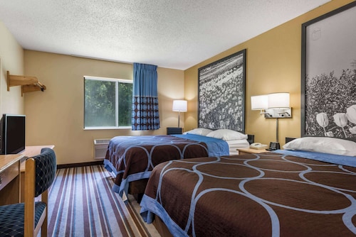 Super 8 by Wyndham Medina