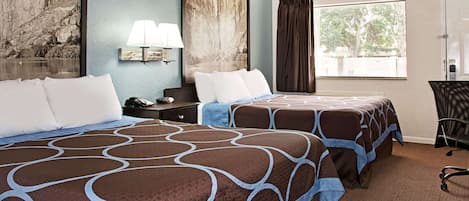 Escritorio y espacio para trabajar con laptop