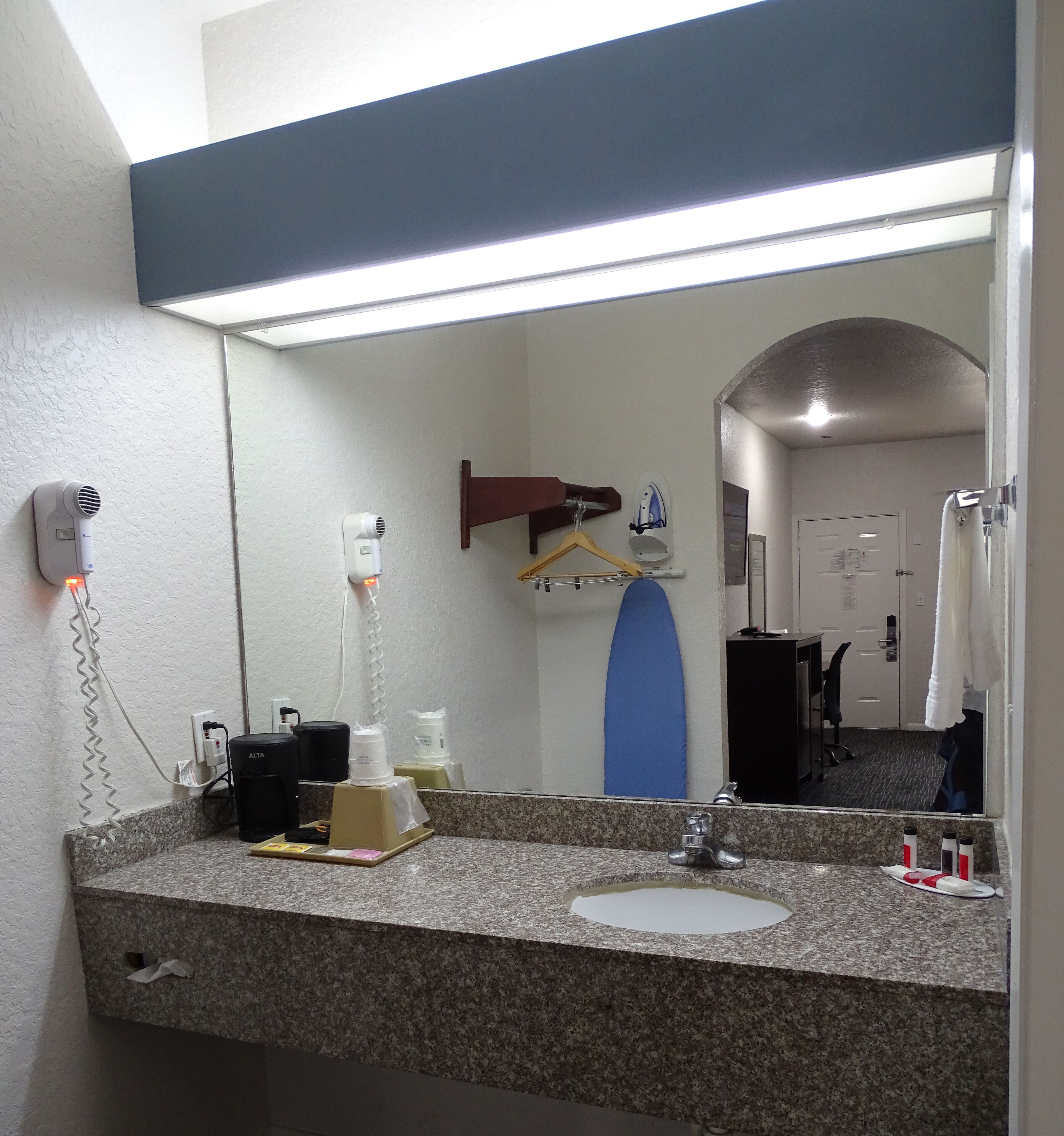 Foto - Super 8 by Wyndham Houston/Brookhollow NW