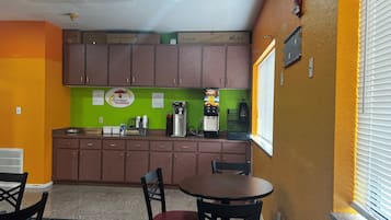 Breakfast area