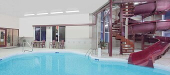 Super 8 by Wyndham Portage La Prairie MB