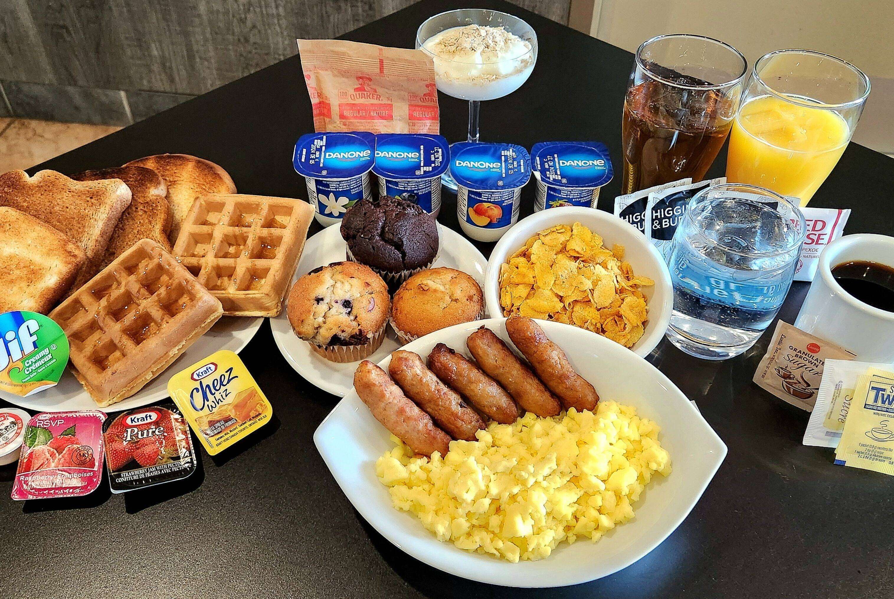 Desayuno completo incluido todos los días 