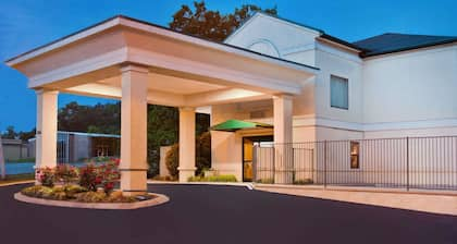 Super 8 by Wyndham Ft. Oglethorpe GA/Chatt TN Area