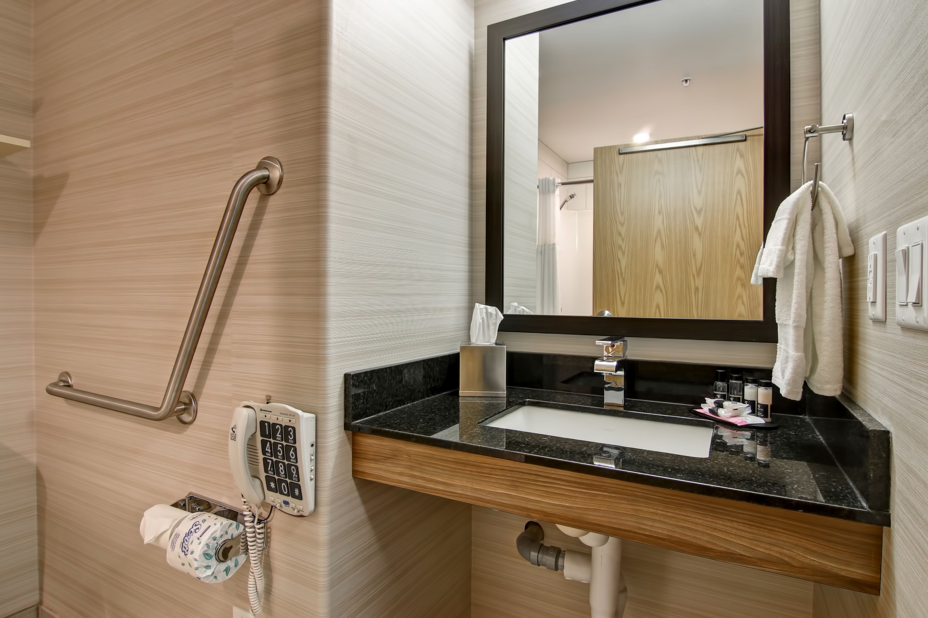 room, 1 king bed, accessible, non smoking | bathroom | shower, free toiletries, hair dryer, towels