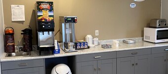 Super 8 by Wyndham Cresco IA
