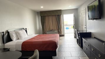 Desk, iron/ironing board, free WiFi, bed sheets